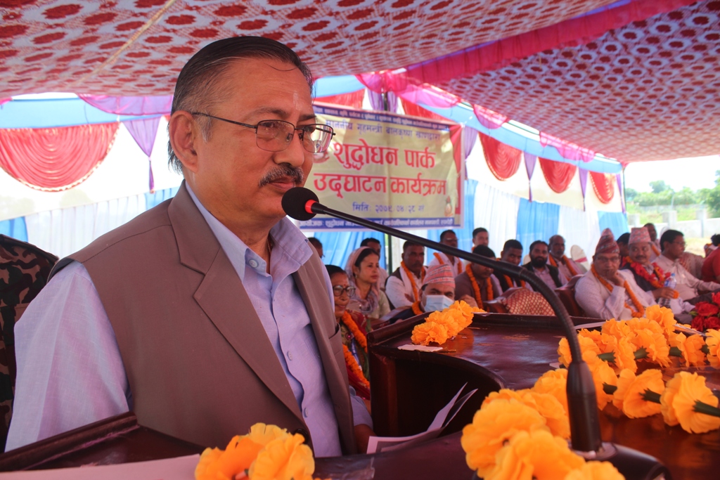 रासायनिक मलका लागि सरकारले रु १६ अर्ब अनुदान छुट्टयाएको छ : गृहमन्त्री खाण